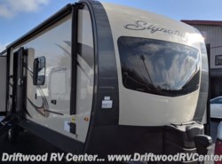 New 2019 Forest River Rockwood Signature Ultra Lite 8329SS available in Clermont, New Jersey