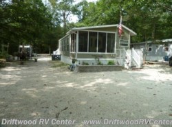 Used 2015 Skyline Shore Park 1975 available in Clermont, New Jersey
