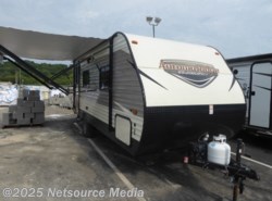 Used 2017 Starcraft AUTUNM RIDGE available in Louisville, Tennessee