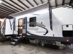 New 2020 Forest River Rockwood Signature 8329SB available in Muskegon, Michigan