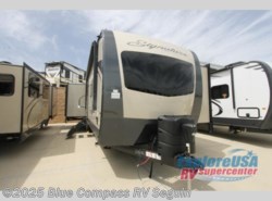 New 2019 Forest River Rockwood Signature Ultra Lite 8332BS available in Seguin, Texas