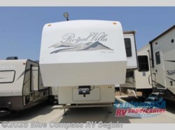 Used 2005 King of the Road Royal Villa 30RK available in Seguin, Texas