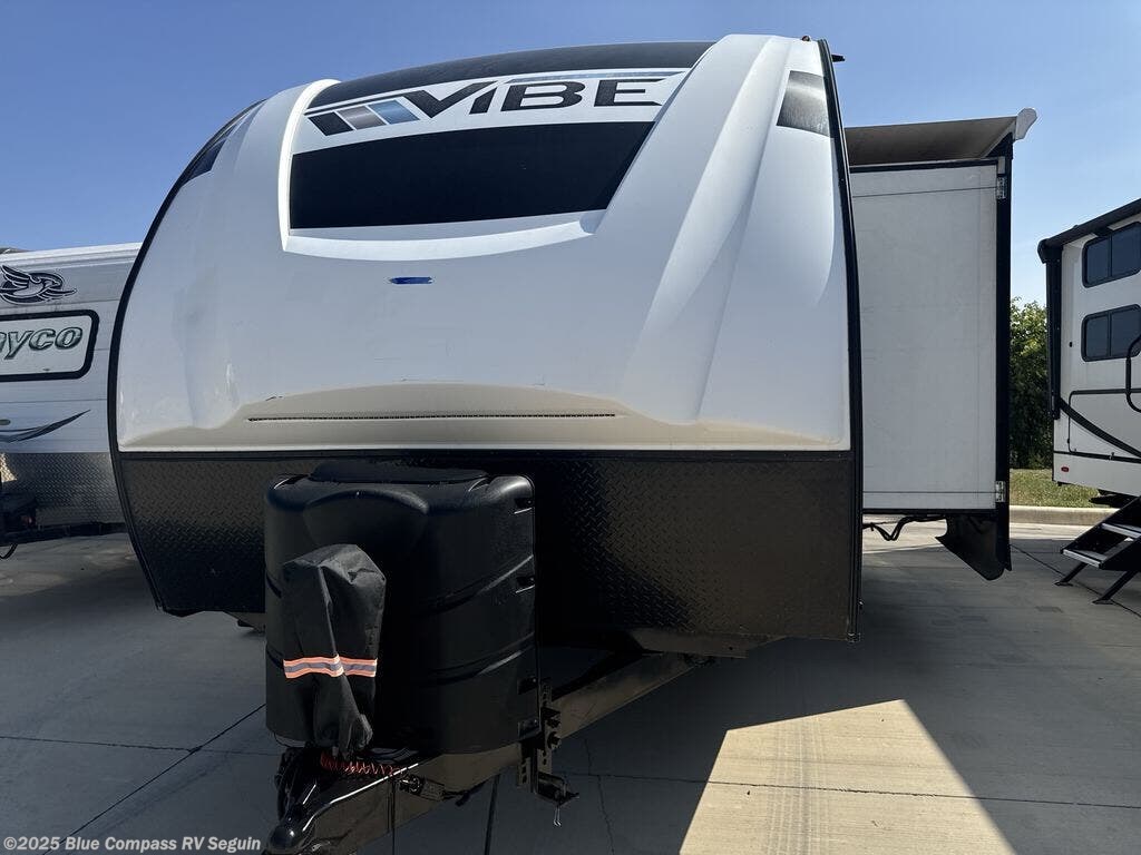 Used 2021 Forest River Vibe 21BH available in Seguin, Texas