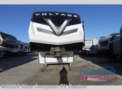 New 2020 Dutchmen Voltage V4205 available in Denton, Texas