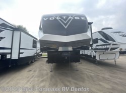 New 2025 Dutchmen Voltage 4225 available in Denton, Texas