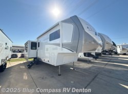 New 2026 Alliance RV Avenue 32RLS available in Denton, Texas