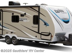 New 2019 Coachmen Freedom Express 320BHDSLE available in Scott, Louisiana