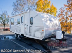Used 2017 Shasta Oasis 21CK available in Brownstown Township, Michigan