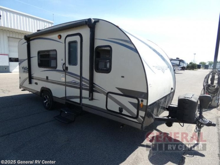 Used 2018 Gulf Stream Vista Cruiser 19RBS by Gulf Stream from General RV Center in Brownstown Township, MI