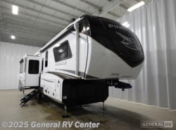 New 2025 Jayco Pinnacle 32RLTS available in Brownstown Township, Michigan