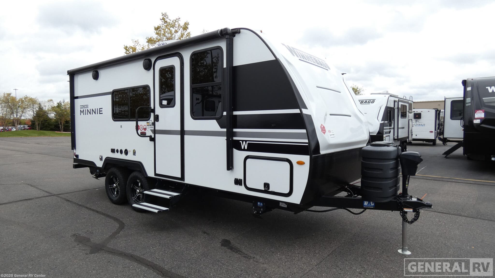 Used 2025 Winnebago Micro Minnie 2108DS available in Wixom, Michigan