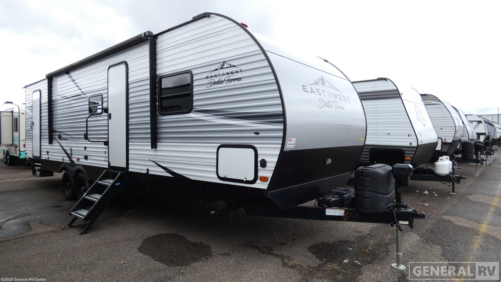 Used 2021 East to West Della Terra 271BH available in Wixom, Michigan