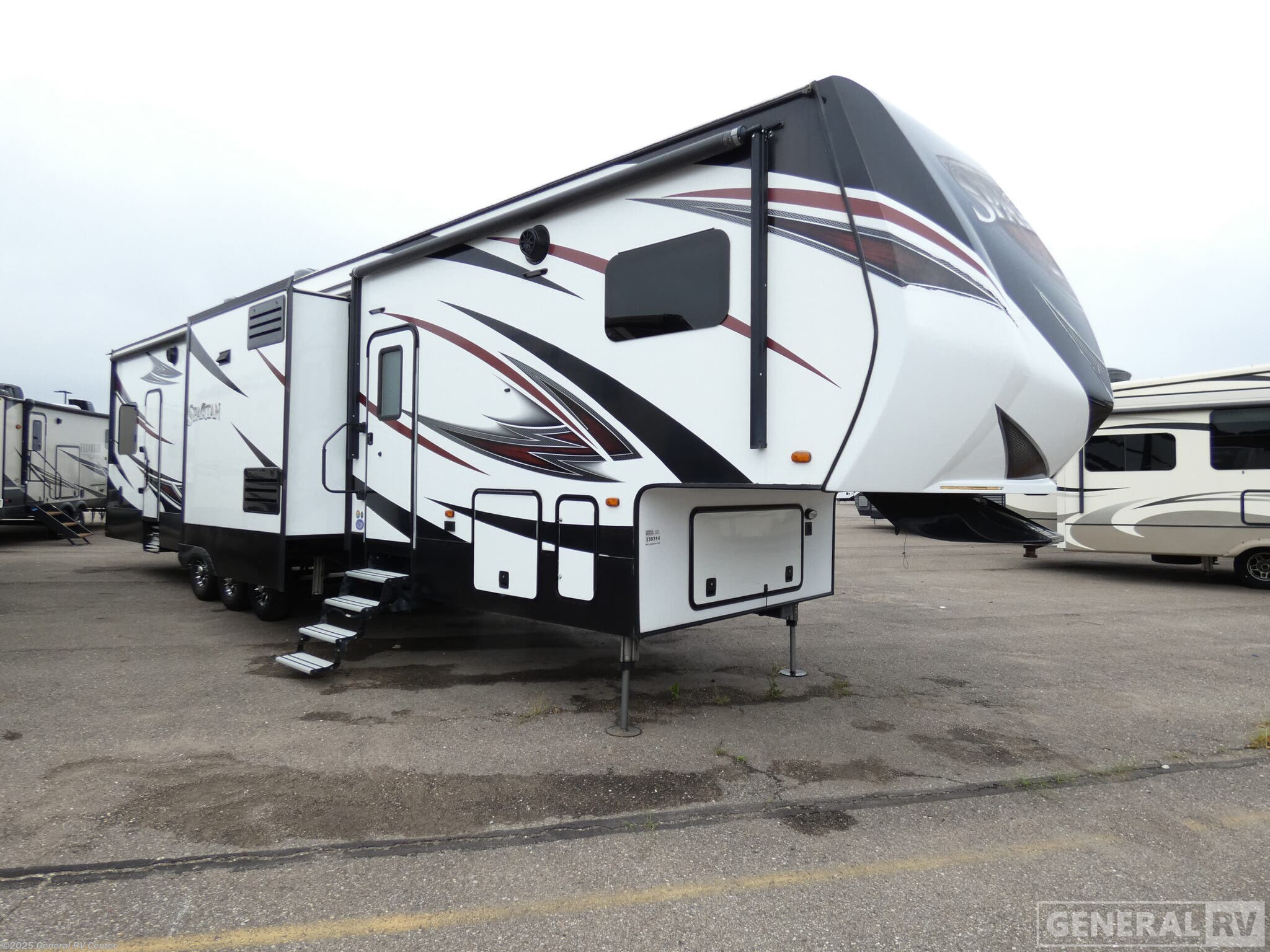 Used 2017 Prime Time Spartan 1234 available in Wixom, Michigan