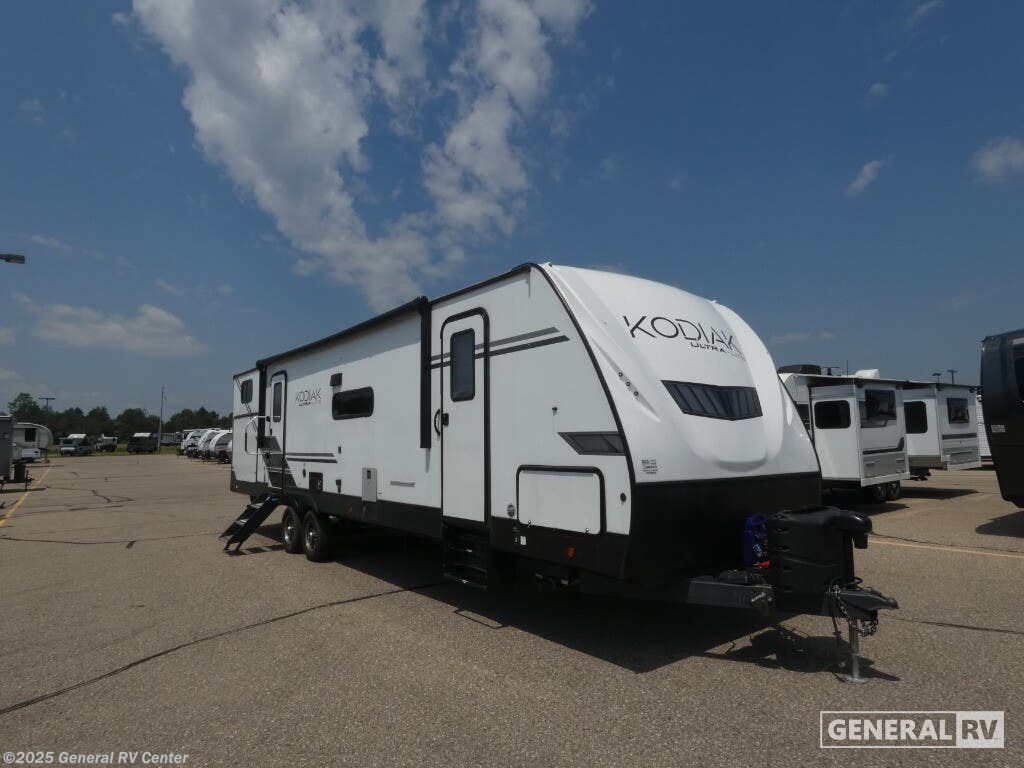 Used 2022 Dutchmen Kodiak 332BHSL available in Birch Run, Michigan
