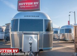 New 2019 Airstream International Signature 23FB available in Eugene, Oregon
