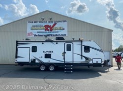 Used 2019 CrossRoads Sunset Trail Super Lite SS253RB available in Milford, Delaware
