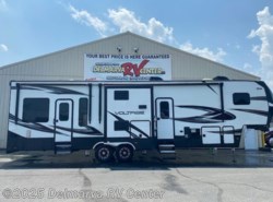 Used 2018 Dutchmen Voltage V3305 available in Milford, Delaware