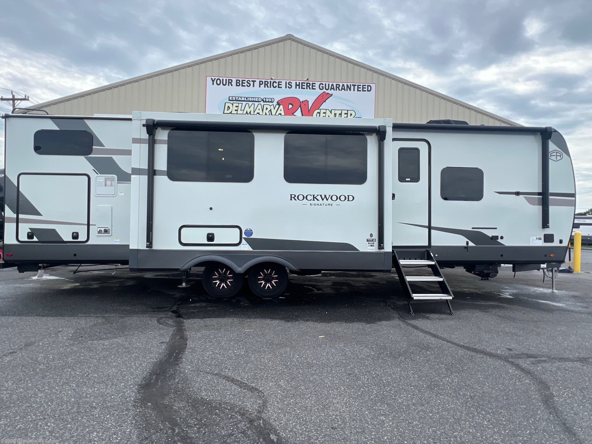 New 2026 Forest River Rockwood Signature 8336BH available in Milford, Delaware