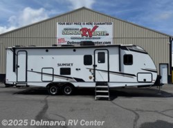 Used 2022 CrossRoads Sunset Trail Super Lite SS272BH available in Milford North, Delaware