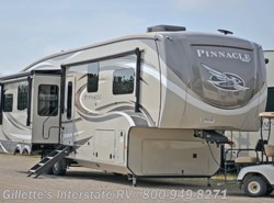 New 2019 Jayco Pinnacle 36KPTS available in East Lansing, Michigan