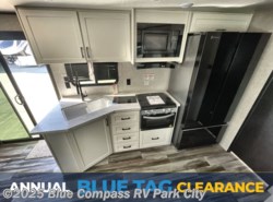 New 2025 Jayco Jay Flight SLX 380DQS available in Park City, Kansas