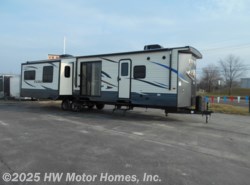 New 2019 Palomino Puma 38RLQ available in Canton, Michigan