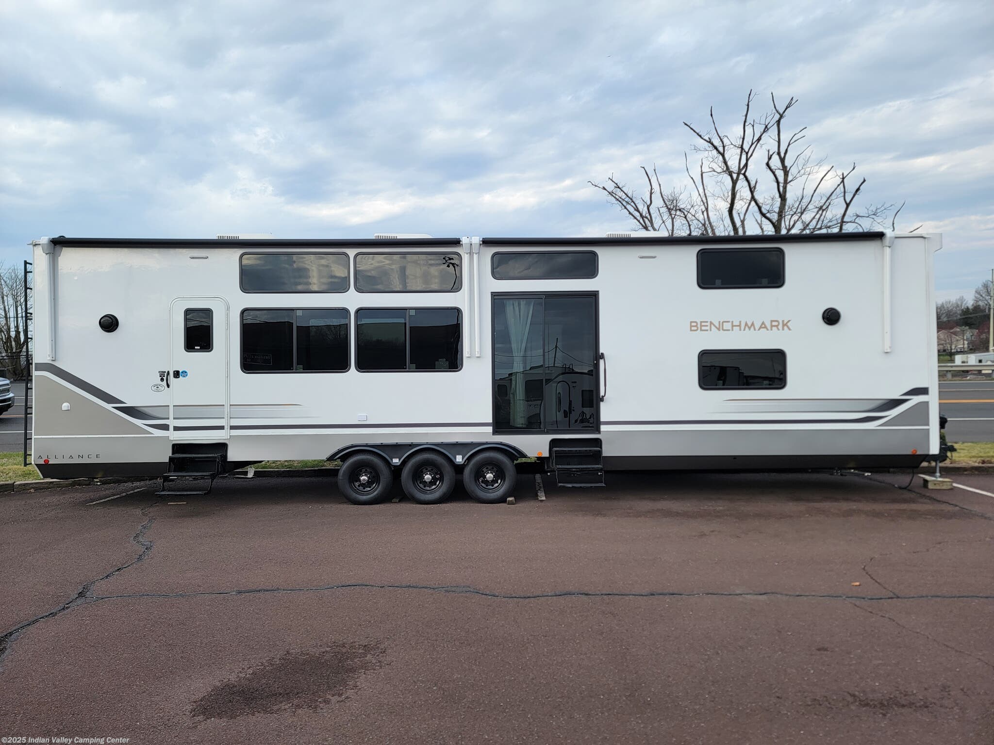 New 2025 Alliance RV Benchmark 44LFT available in Souderton, Pennsylvania