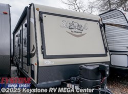 New 2019 Forest River Flagstaff Shamrock 233S available in Greencastle, Pennsylvania