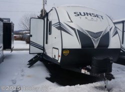 New 2019 CrossRoads Sunset Trail Super Lite SS253RB available in Duncansville, Pennsylvania