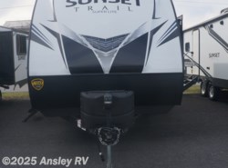 New 2019 CrossRoads Sunset Trail Super Lite SS253RB available in Duncansville, Pennsylvania