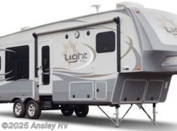 Used 2015 Highland Ridge Light LF319RLS available in Duncansville, Pennsylvania