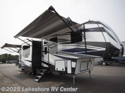 New 2018 Keystone Fuzion 371 available in Muskegon, Michigan