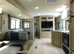 New 2019 Palomino Solaire Ultra Lite 317BHSK available in Ellington, Connecticut