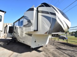 New 2021 Grand Design Solitude 372WB-R available in Oklahoma City, Oklahoma