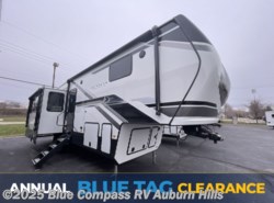 New 2025 Keystone Montana High Country 295RL available in Auburn Hills, Michigan
