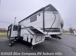 New 2025 Keystone Montana High Country 295RL available in Auburn Hills, Michigan