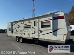 Used 2009 Forest River Rockwood Signature Ultra Lite 8317SS available in Willow Street, Pennsylvania