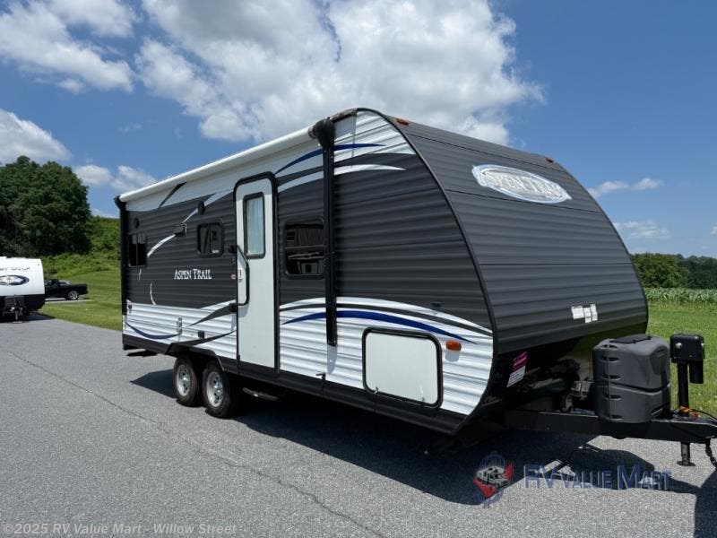 Used 2017 Dutchmen Aspen Trail 2050QBWE available in Willow Street, Pennsylvania