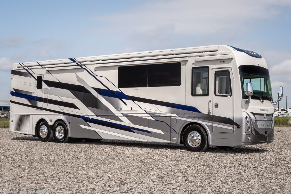 New 2026 Foretravel Realm Presidential Luxury Villa 7 (LV7) Bath & 1/2 available in Alvarado, Texas