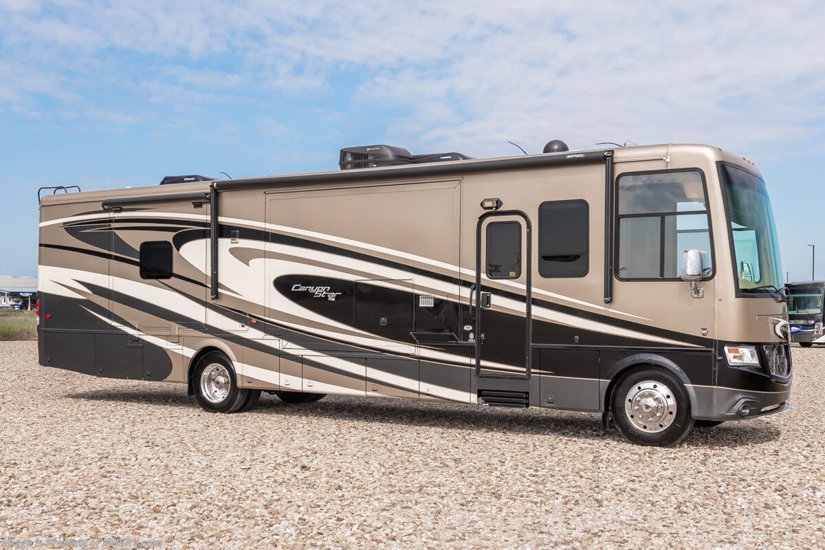 Used 2015 Newmar Canyon Star 3953 available in Alvarado, Texas