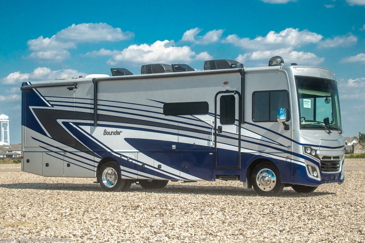 Used 2024 Fleetwood Bounder 33C available in Alvarado, Texas