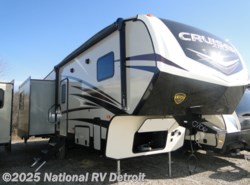 New 2018 CrossRoads Cruiser Aire 28RL available in Belleville, Michigan