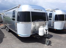 New 2018 Airstream Airstream Flying Cloud 27FB available in Belleville, Michigan