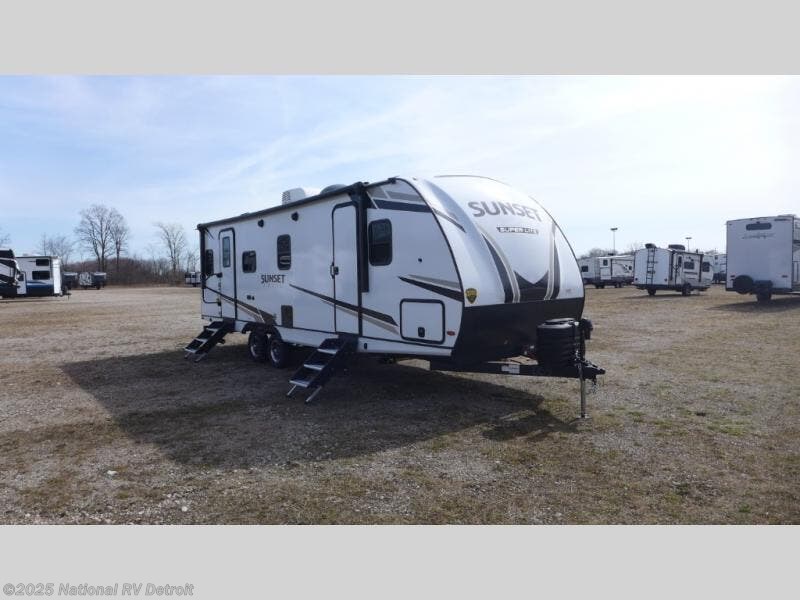 New 2024 CrossRoads Sunset Trail SS258RD available in Belleville, Michigan