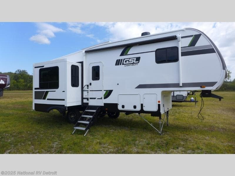 New 2025 Starcraft GSL Light Duty 244RLS available in Belleville, Michigan