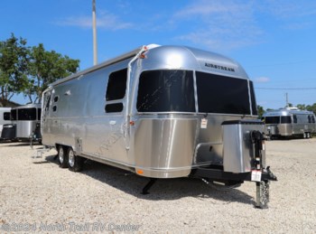 New 2023 Airstream Flying Cloud 27FB available in Fort Myers, Florida