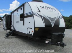 New 2019 CrossRoads Sunset Trail Super Lite 330SI available in Louisville, Tennessee