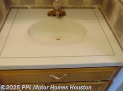 Used 2004 Newmar Kountry Star 3705 available in Houston, Texas