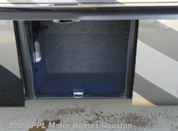 Used 2008 Gulf Stream Cresendo 324 available in Houston, Texas