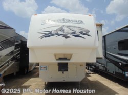 Used 2009 Keystone Montana Hickory 3665RE available in Houston, Texas